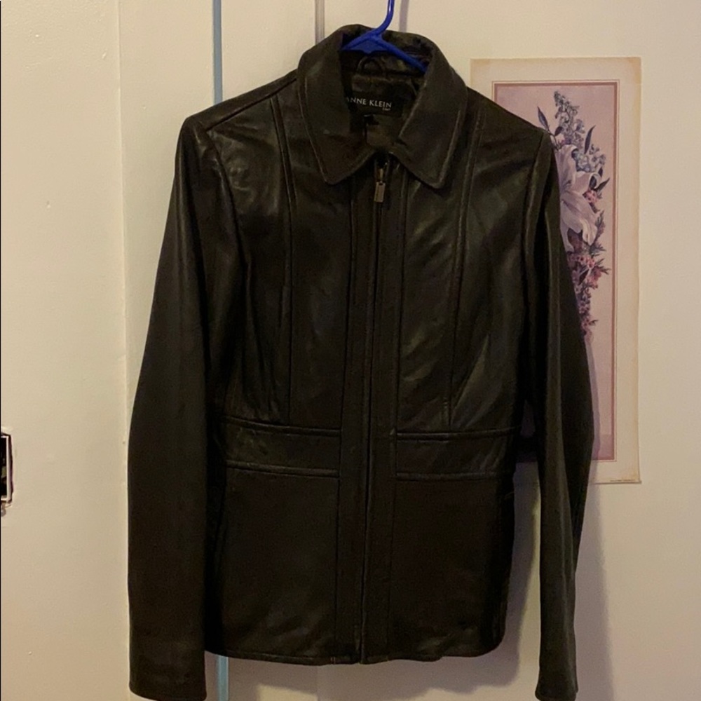 ***SALE ALERT***Ladies leather jacket